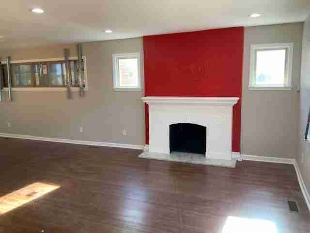 14320 living room.jpg